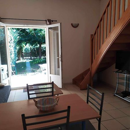 Villa Les Pieds Dans L'Eau Borgo  Bagian luar foto